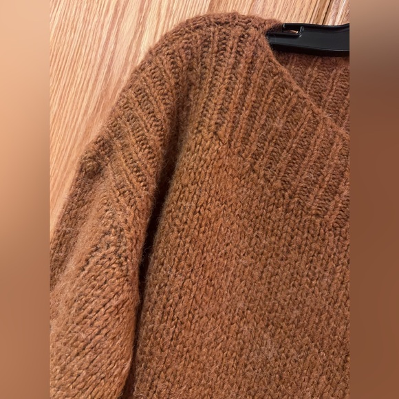 Madewell Cable-Sleeve Boatneck Boxy Cropped Wool Sweater in Saddle Brown Size XS - Picture 7 of 11